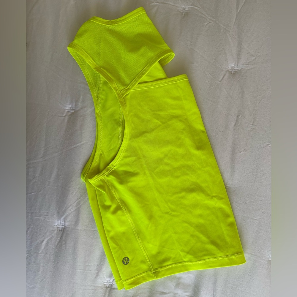 Lululemon Cropped Sculpt Tank in Highlight Yellow Size 8